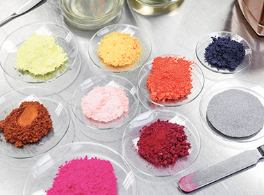 Farbserie UniXYL für den wasserbasierten Flexodruck an allen drei Christiansen Print-Standorten